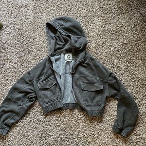 Cropped Urban Outfitters Yogu Zip-Up Sweatshirt